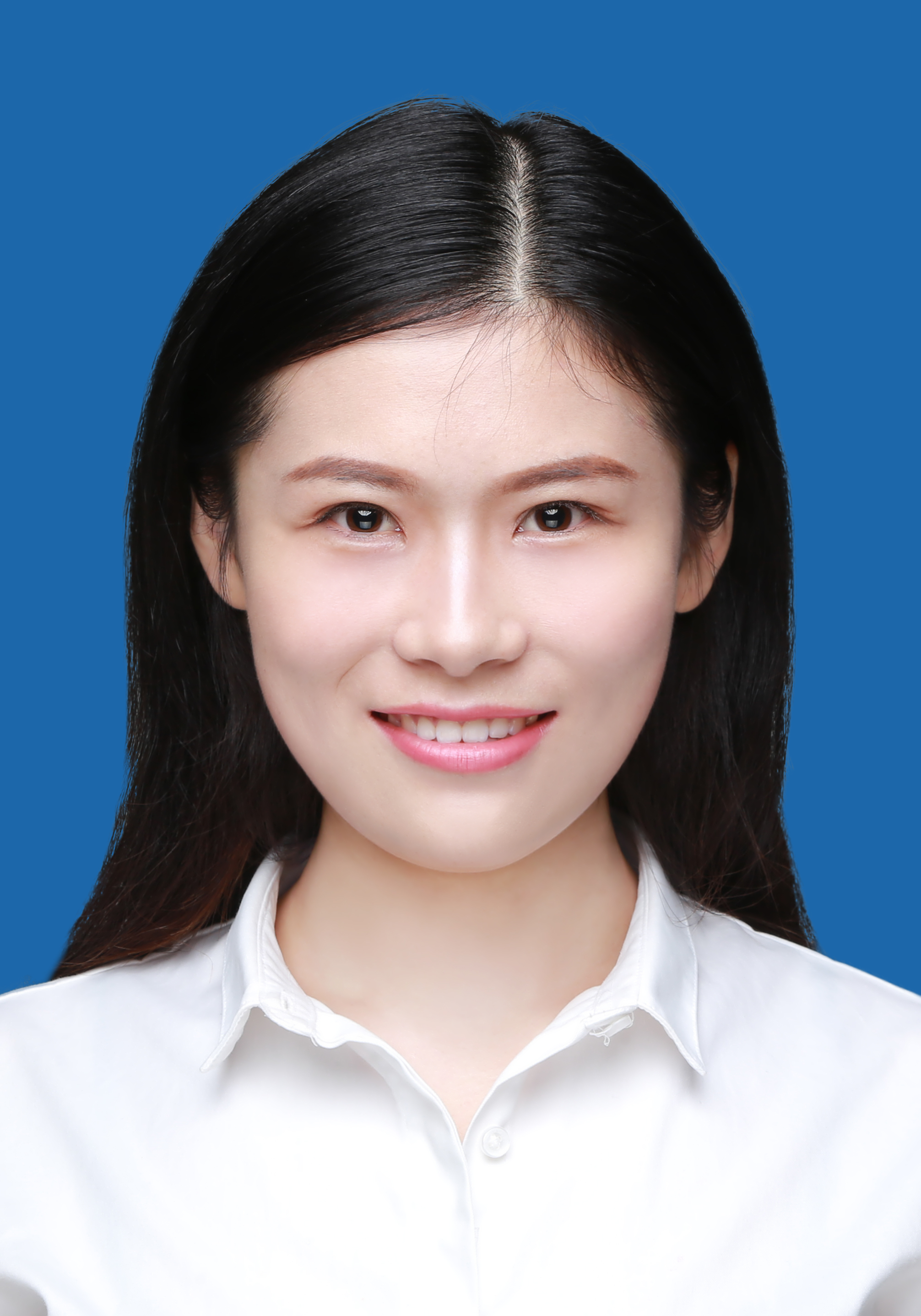 李雪.jpg